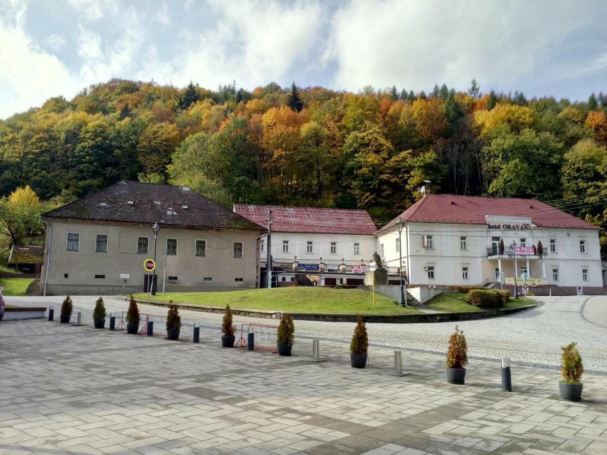 Urban Center Hotel Oravsky Podzamok Exterior foto